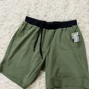 Men’s Green and Black Athletic Shorts with Drawstring Waist Size L